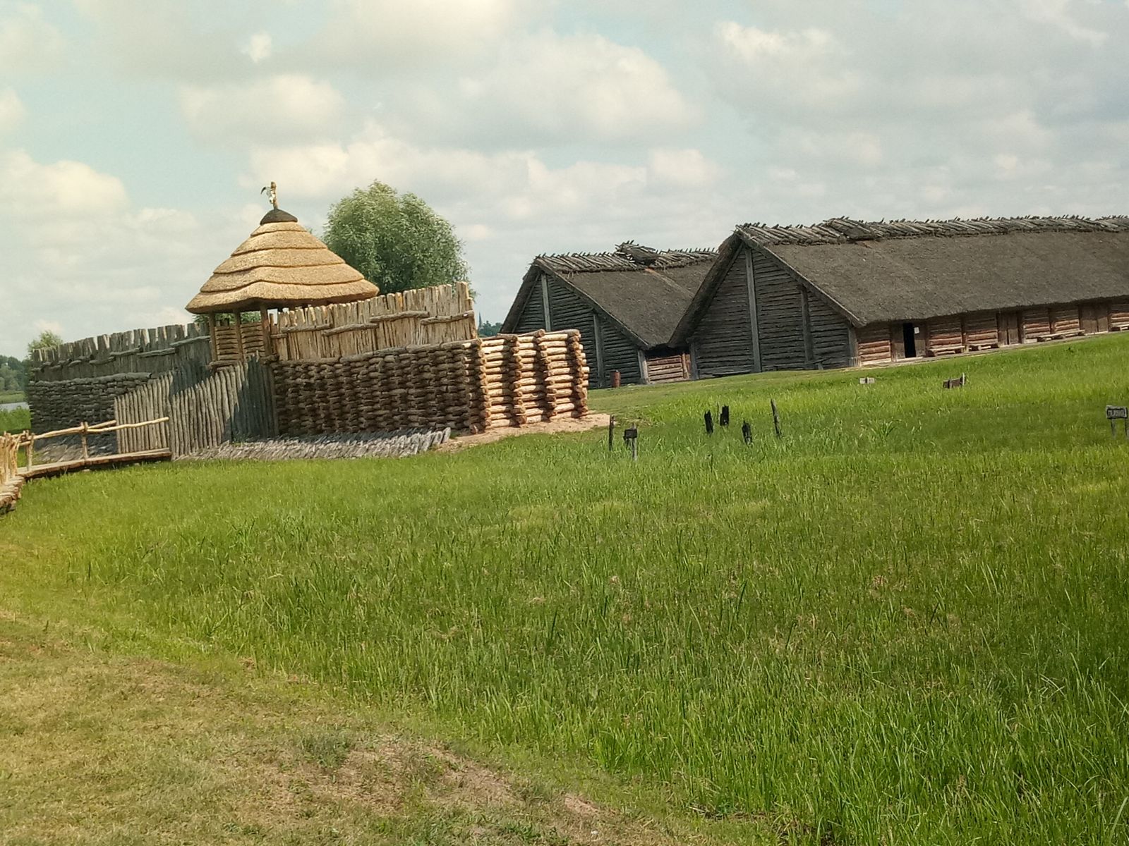 Poznan_Gniezno_Biskupinl12