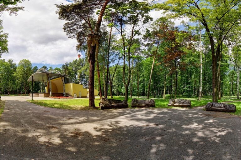 park.zamkniety 03 20