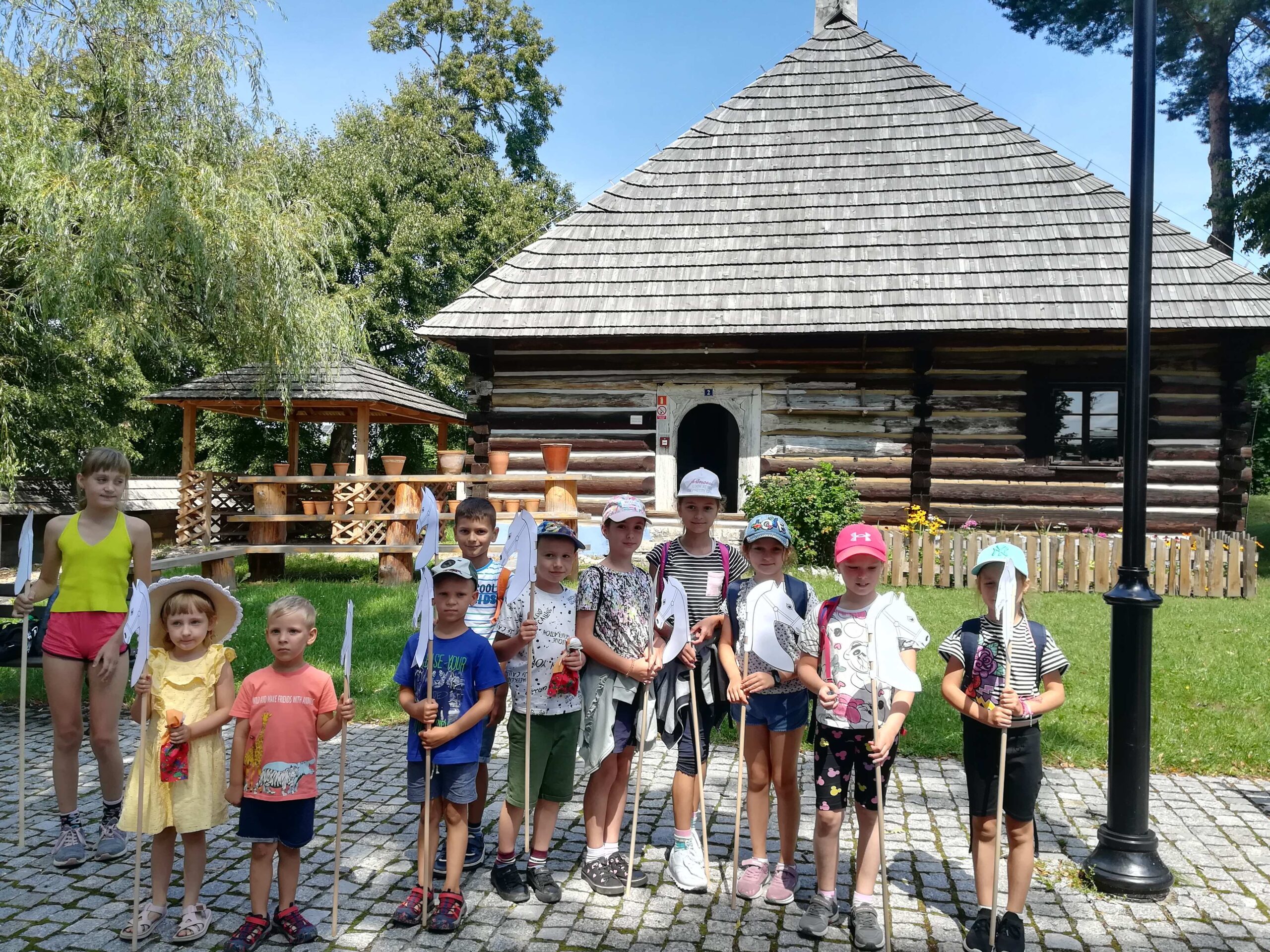 295430269_646576393545537_1173196092013182215_n1