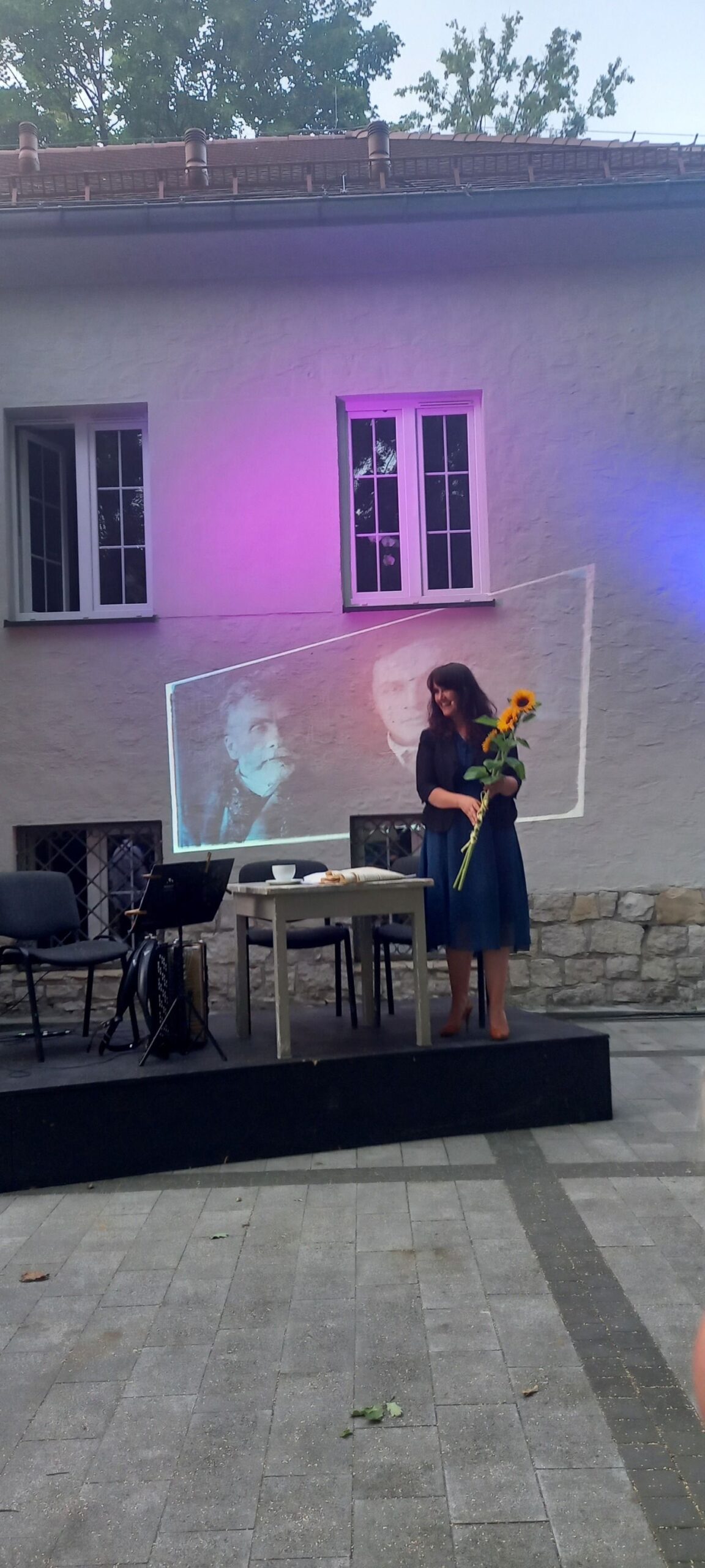 300370950_1306274953446636_4285664368207001642_n