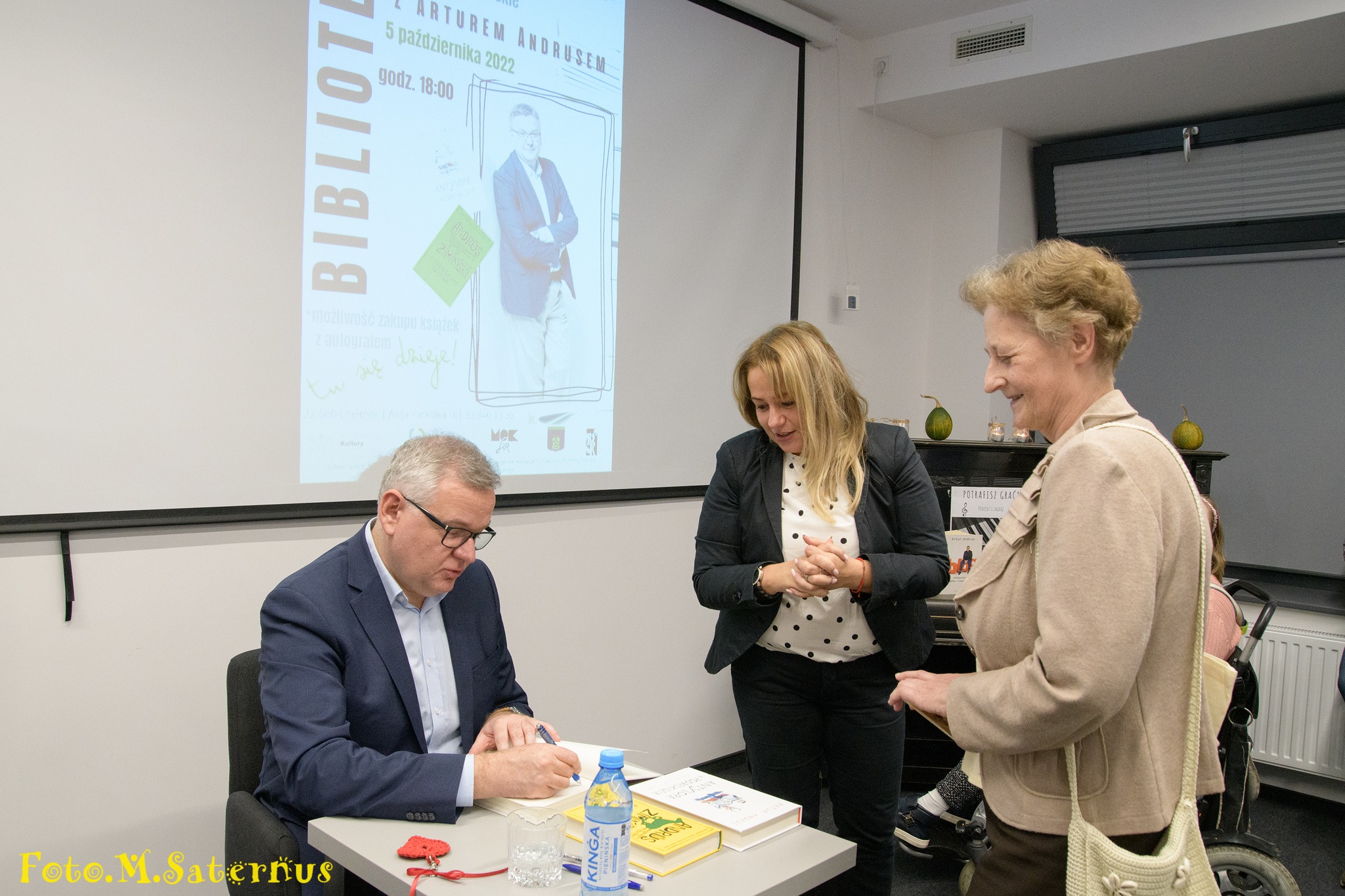 311005234_10225096407052348_6541738155366820420_n