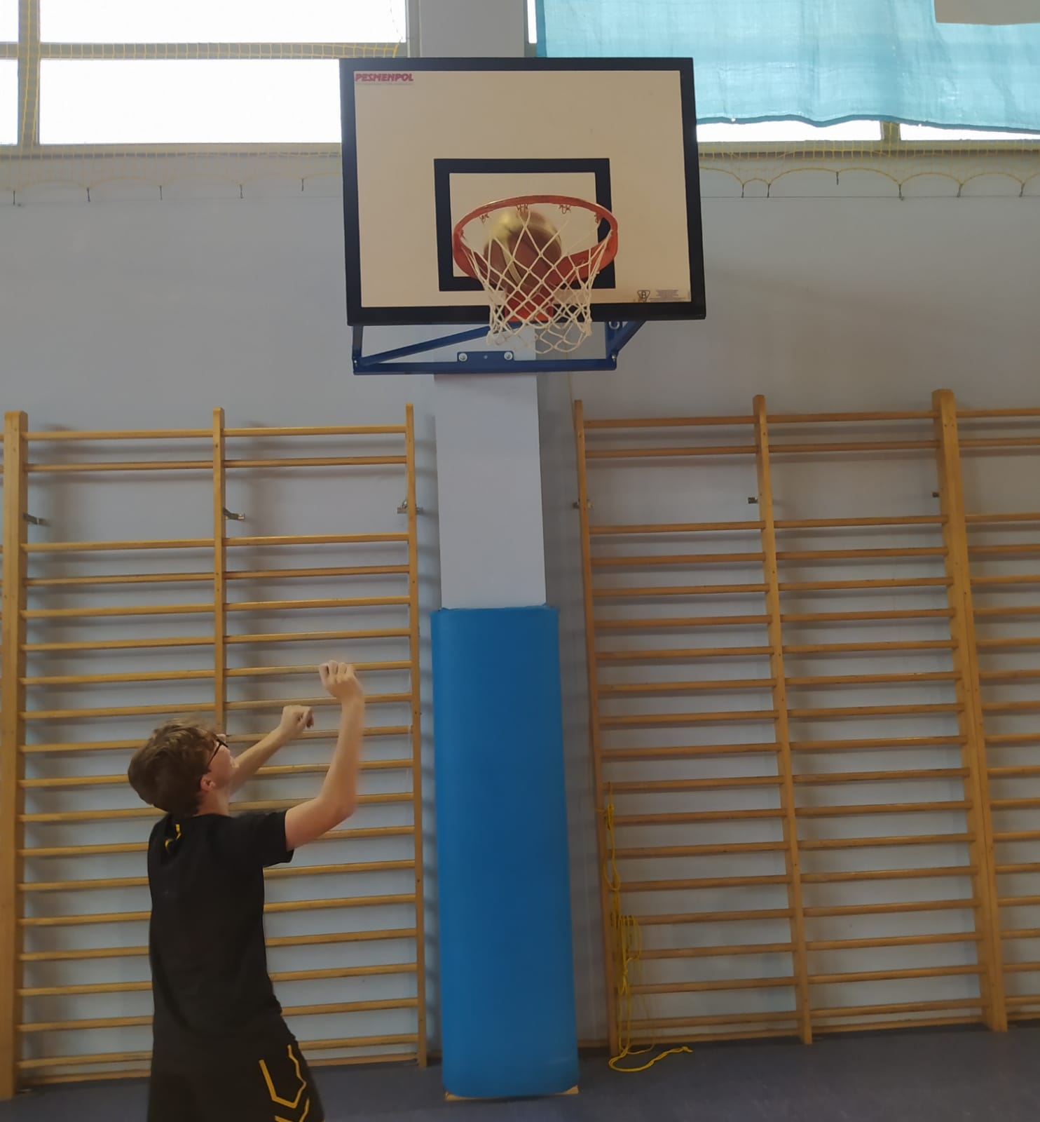 329006218_406446755029864_6413951465924632304_n