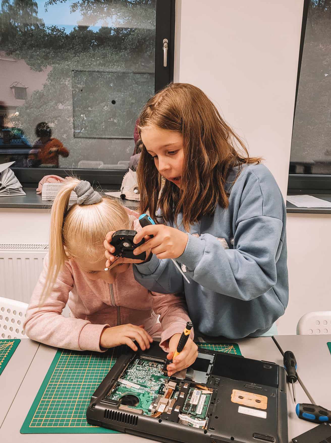 received_366979549104584