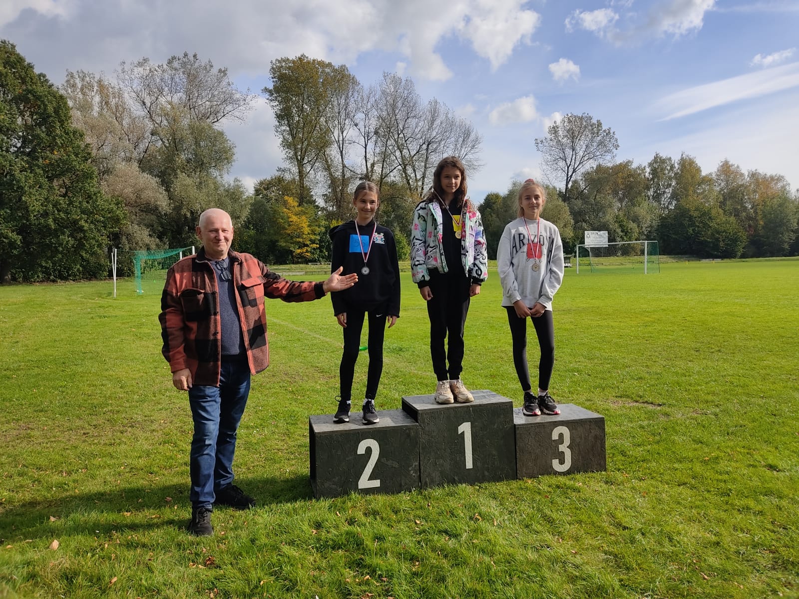 391624158_311335128305322_1787247572422287751_n