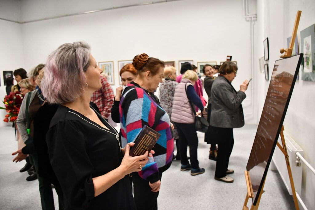 618472879 1319421006887848 2308631279628909833 n