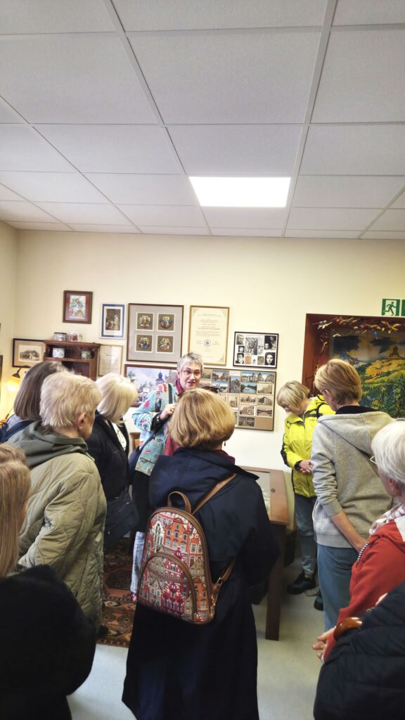 Piknik w kregu asia0114