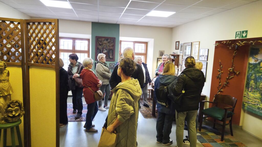 Piknik w kregu asia0115