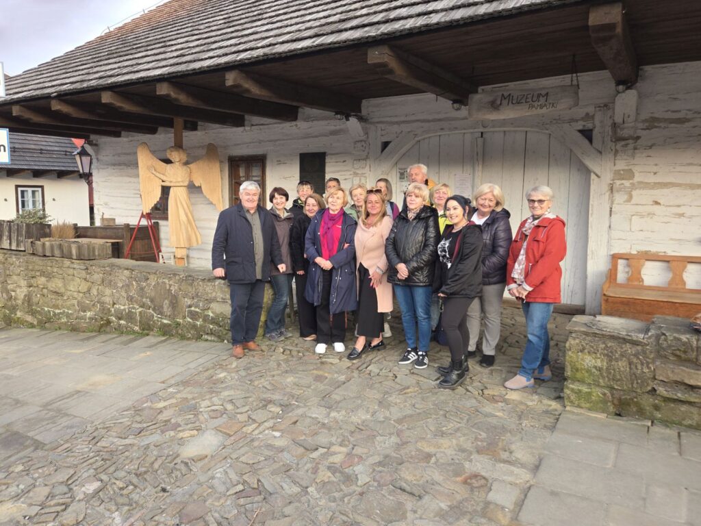 Piknik w kregu asia0154