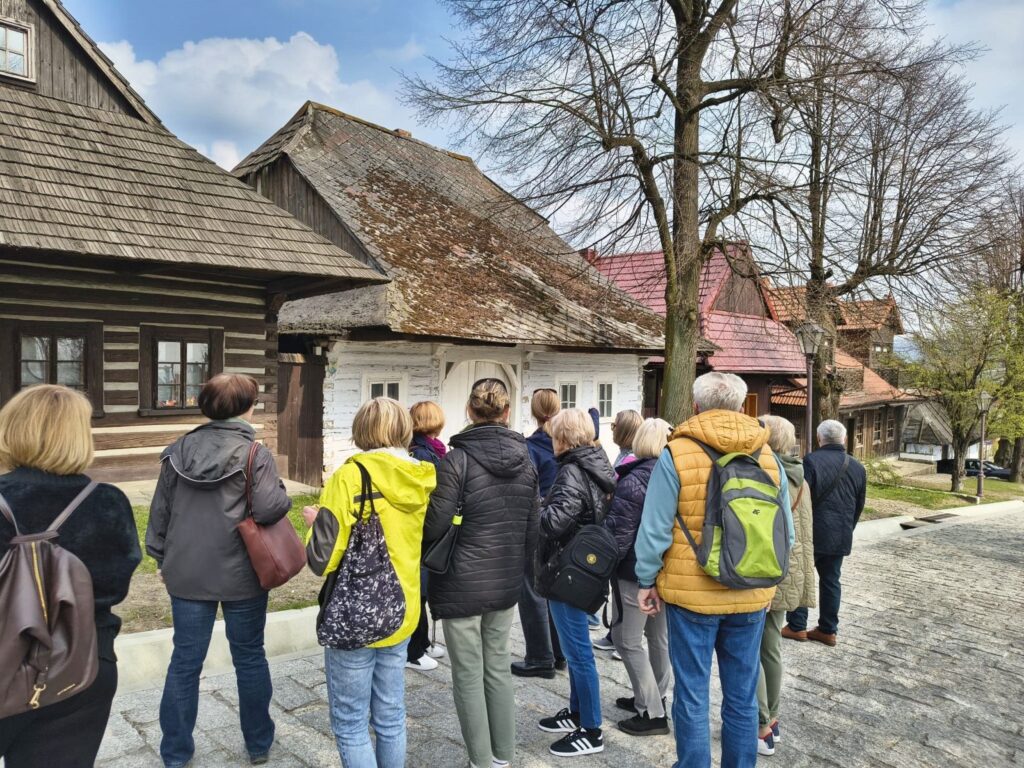 Piknik w kregu asia0163