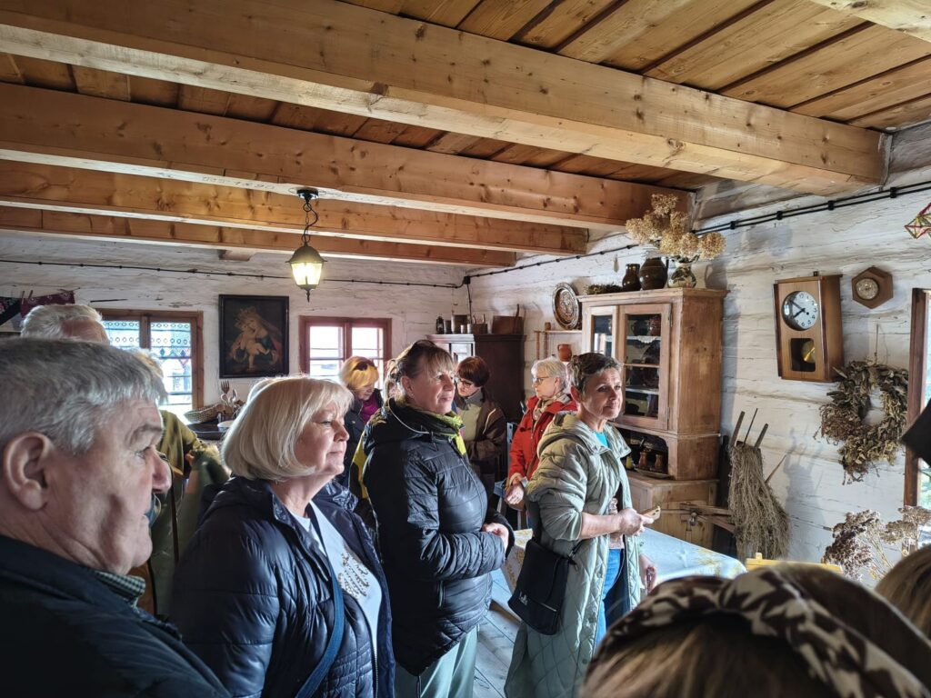 Piknik w kregu asia0167