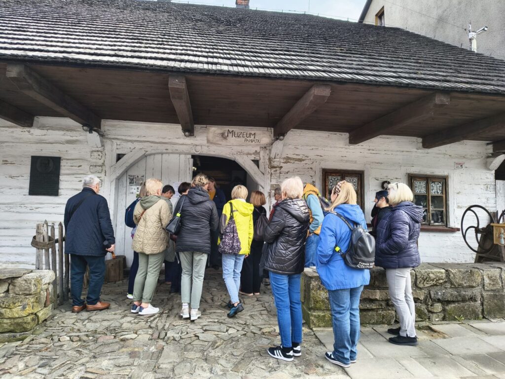 Piknik w kregu asia0168