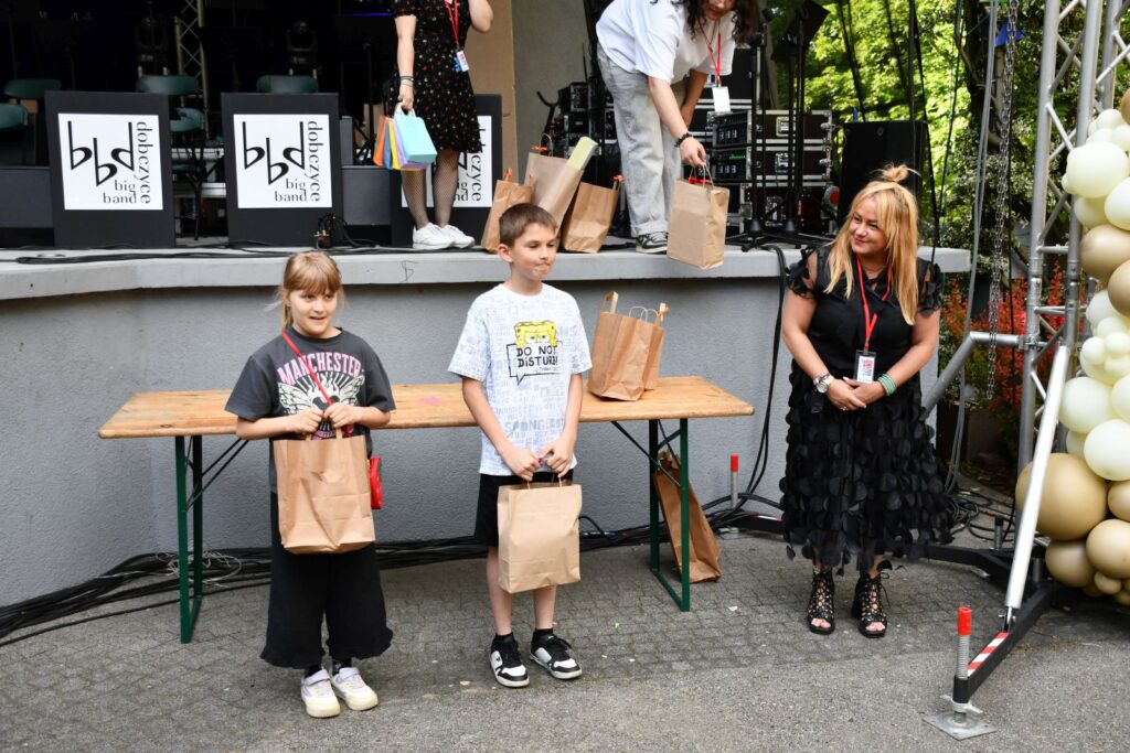Piknik w kregu asia0127